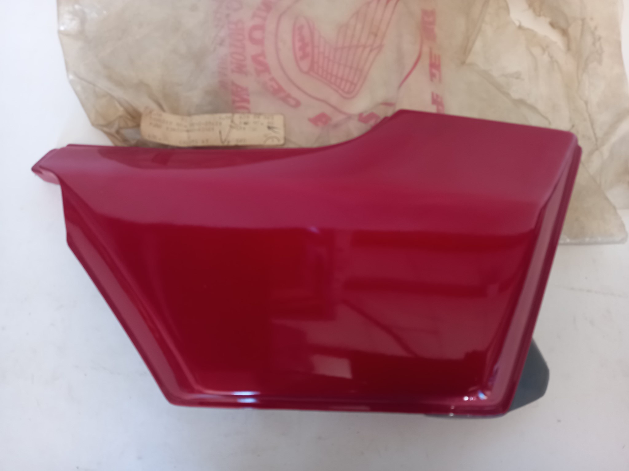 Picture of Honda  SEITLICHE ABDECKUNG  83600-443-610ZF